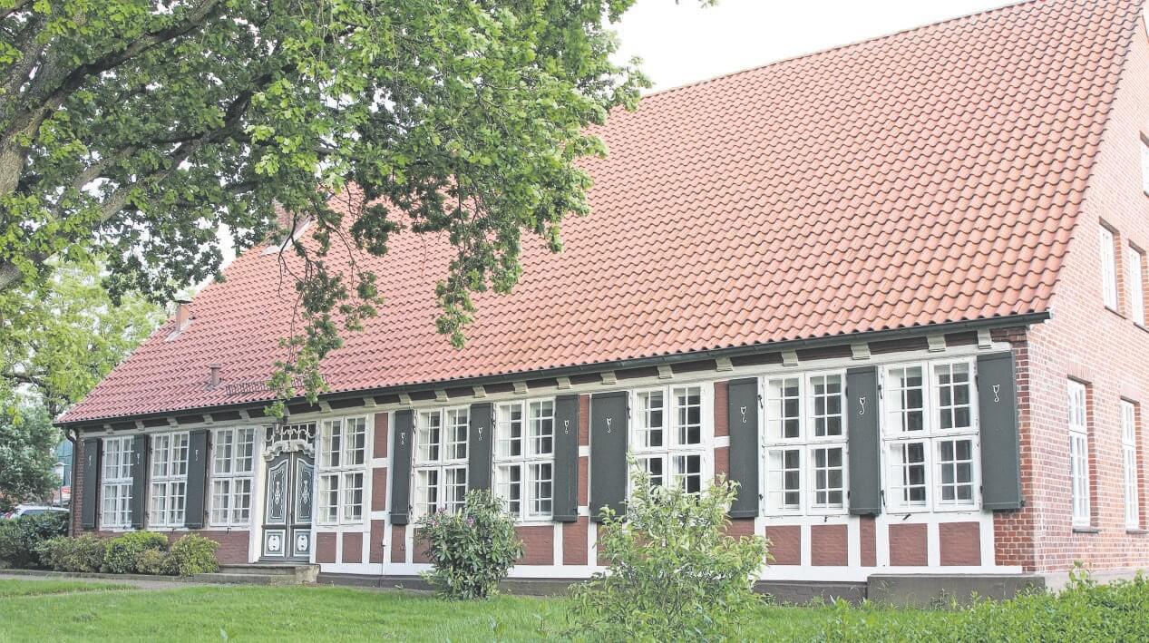 Pastorat-wird-Gemeindehaus-Ensemble-im-Altenbrucher-Ortskern-soll-erhalten-werden-Schrumpfende-Gemeinde-muss-halten